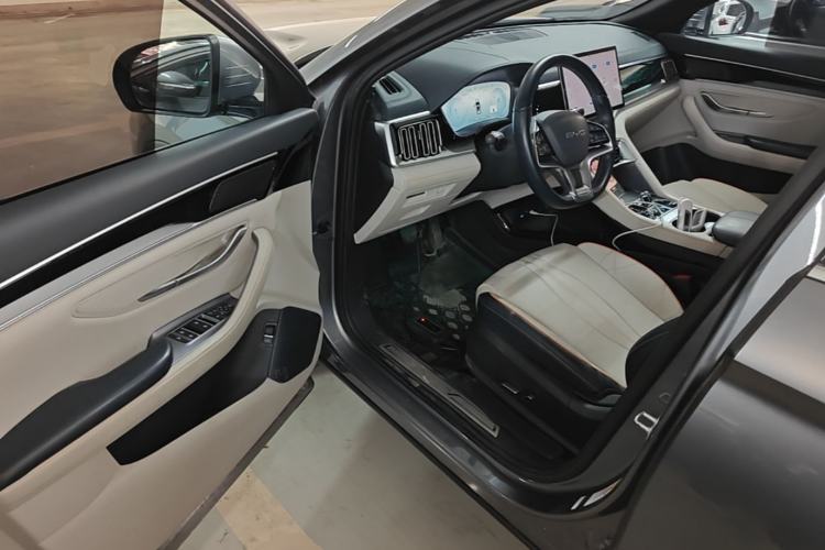 Used BYD Song PLUS New Energy 2023 Champion Edition EV 520KM Flagship Model Driver Seat