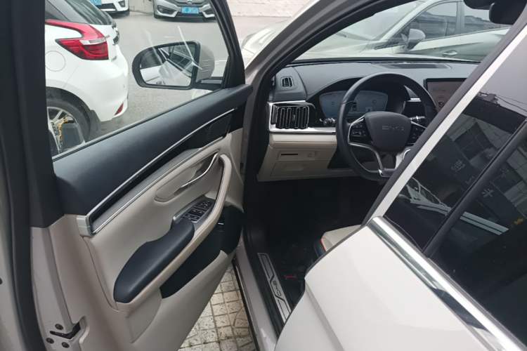 Used BYD Song PLUS New Energy 2023 Champion Edition EV 520KM Flagship Model Driver Seat