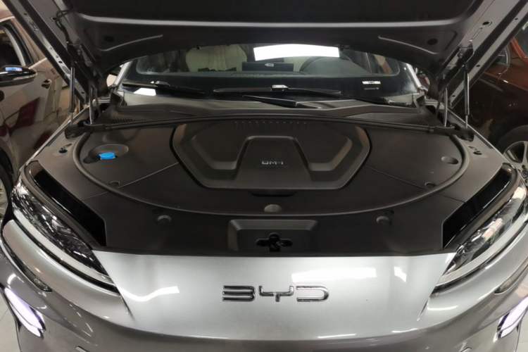 Used BYD Song PLUS New Energy 2023 Champion Edition DM-i 110KM Flagship PLUS Engine Bay