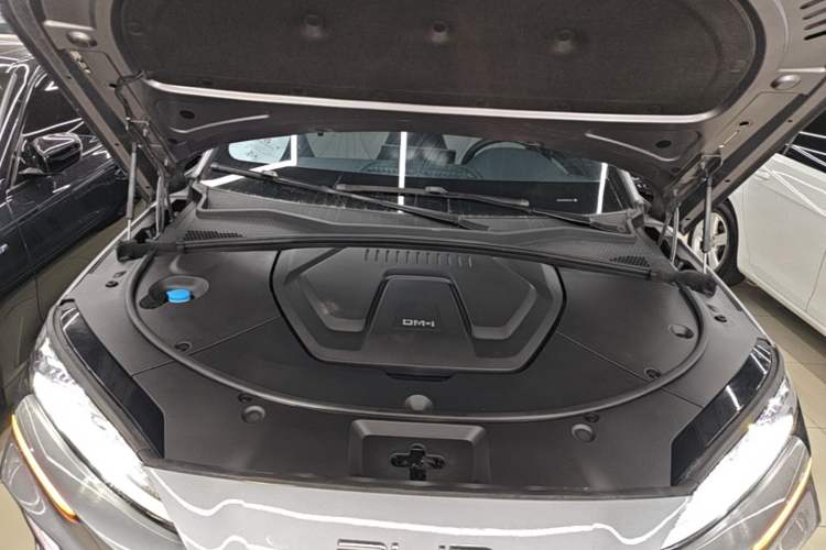 Used BYD Song PLUS New Energy 2023 Champion Edition DM-i 110KM Flagship Model Engine Bay
