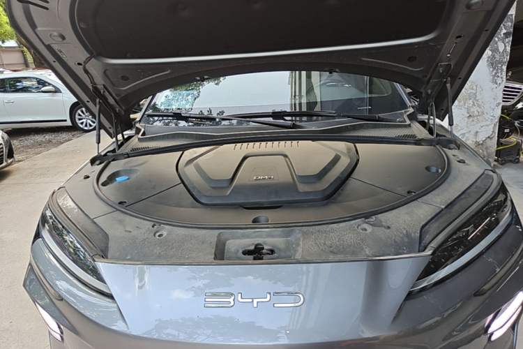 Used BYD Song PLUS New Energy 2023 Champion Edition DM-i 110KM Flagship PLUS Engine Bay