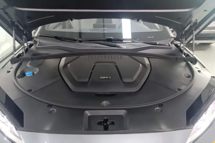 Used BYD Song PLUS New Energy 2023 Champion Edition DM-i 110KM Flagship PLUS Engine Bay