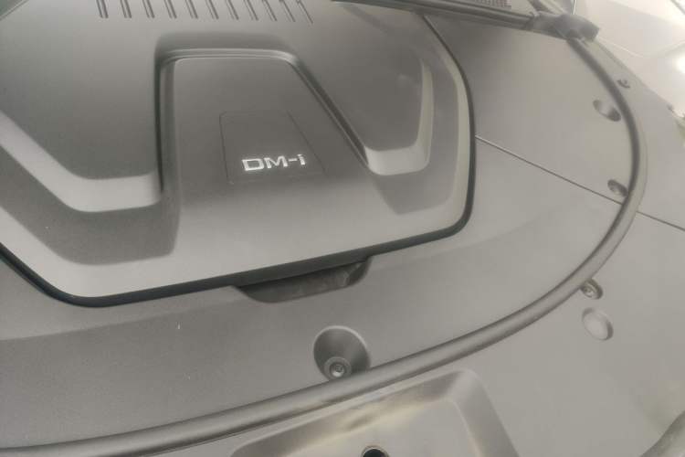 Used BYD Song PLUS New Energy 2023 Champion Edition DM-i 110KM Flagship PLUS Engine Bay Left