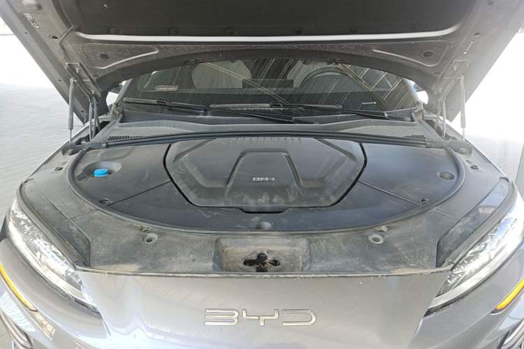 Used BYD Song PLUS New Energy 2023 Champion Edition DM-i 110KM Flagship PLUS Engine Bay