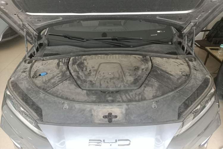 Used BYD Song PLUS New Energy 2023 Champion Edition EV 520KM Luxury Model Engine Bay