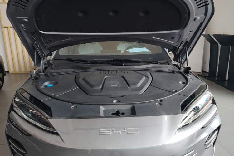 Used BYD Song PLUS New Energy 2023 Champion Edition DM-i 150KM Flagship PLUS Engine Bay
