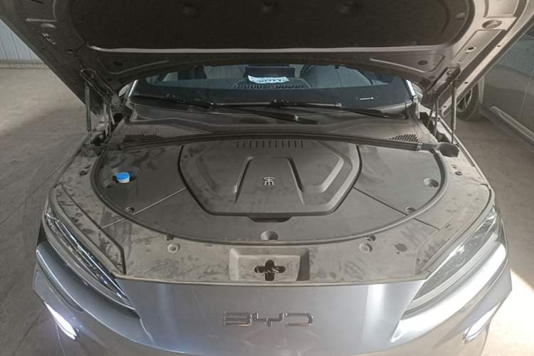 Used BYD Song PLUS New Energy 2023 Champion Edition EV 520KM Prestige Model Engine Bay