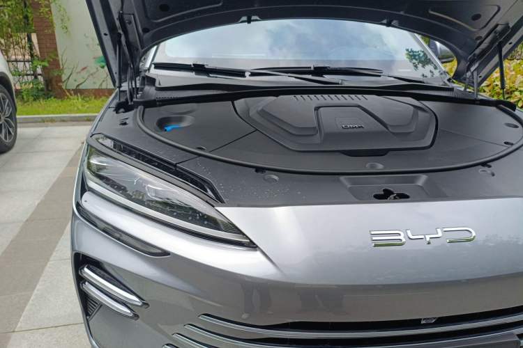 Used BYD Song PLUS New Energy 2023 Champion Edition DM-i 110KM Flagship PLUS Engine Bay Right