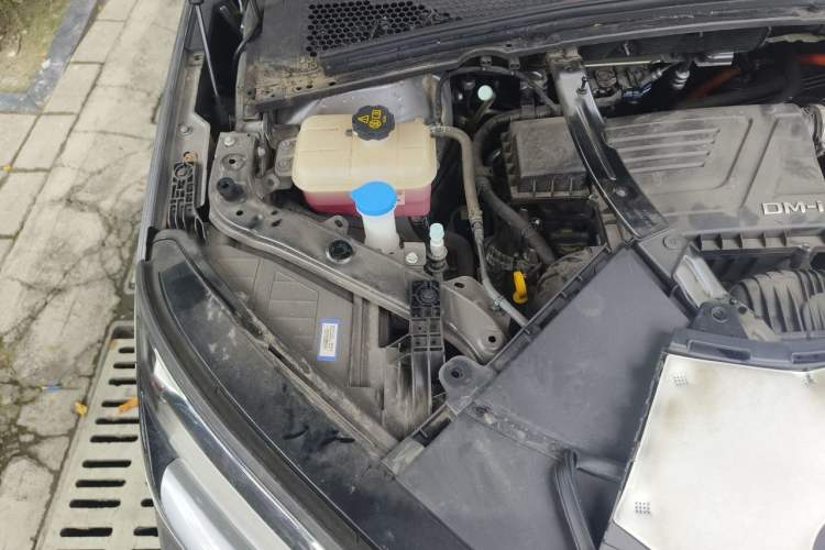 Used BYD Song PLUS New Energy 2023 Champion Edition DM-i 110KM Flagship Model Engine Bay Right