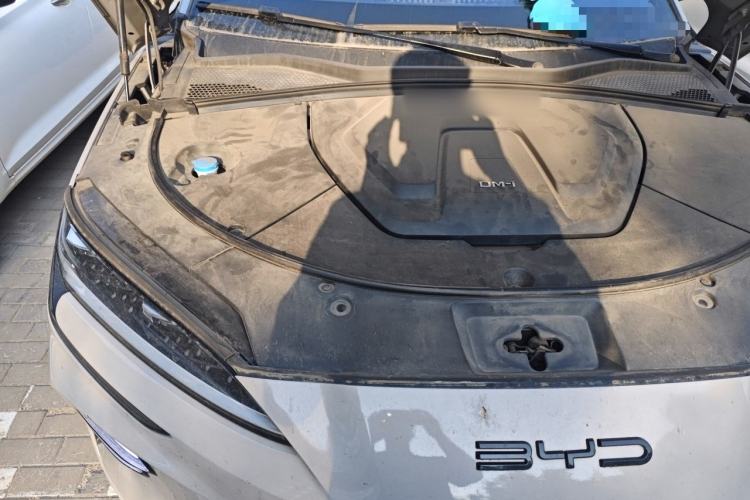 Used BYD Song PLUS New Energy 2023 Champion Edition DM-i 110KM Flagship Model Engine Bay Right