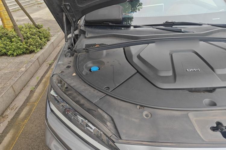 Used BYD Song PLUS New Energy 2023 Champion Edition DM-i 150KM Flagship PLUS Engine Bay Right