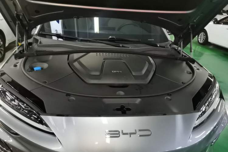 Used BYD Song PLUS New Energy 2023 Champion Edition DM-i 110KM Flagship PLUS Engine Bay