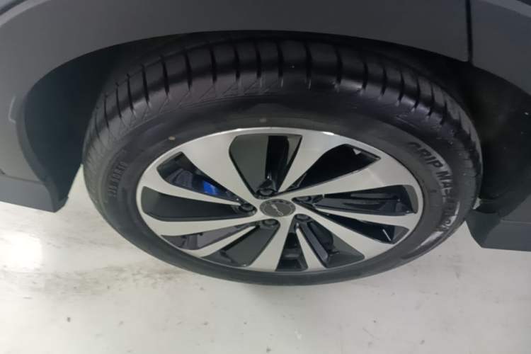 Used BYD Song PLUS New Energy 2023 Champion Edition DM-i 110KM Flagship PLUS Exterior 3