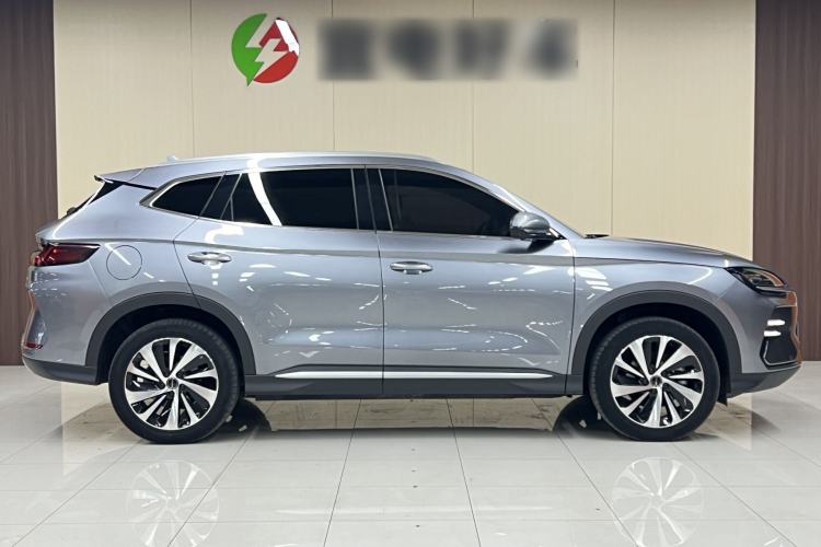 Used BYD Song PLUS New Energy 2023 Champion Edition EV 520KM Prestige Model Exterior 4