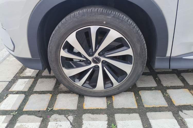 Used BYD Song PLUS New Energy 2023 Champion Edition DM-i 150KM Flagship PLUS Exterior 4