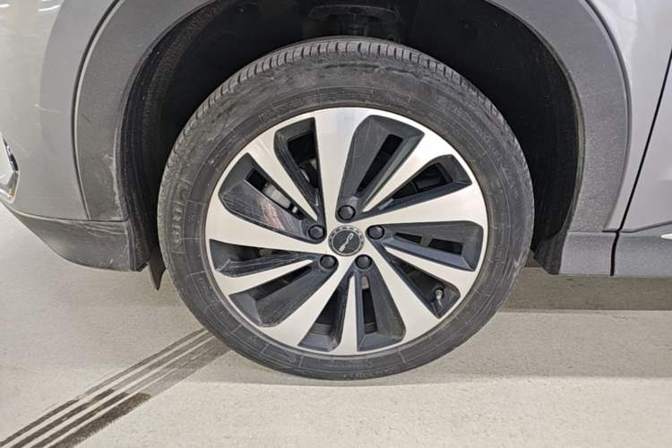Used BYD Song PLUS New Energy 2023 Champion Edition EV 520KM Luxury Model Exterior 4