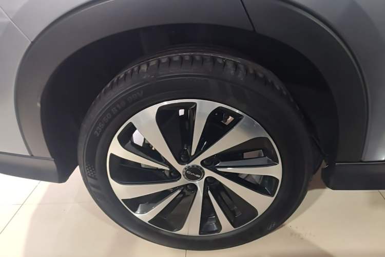 Used BYD Song PLUS New Energy 2023 Champion Edition DM-i 110KM Flagship PLUS Exterior 5