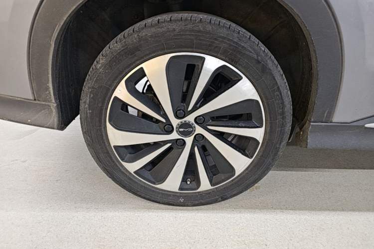 Used BYD Song PLUS New Energy 2023 Champion Edition EV 520KM Luxury Model Exterior 5