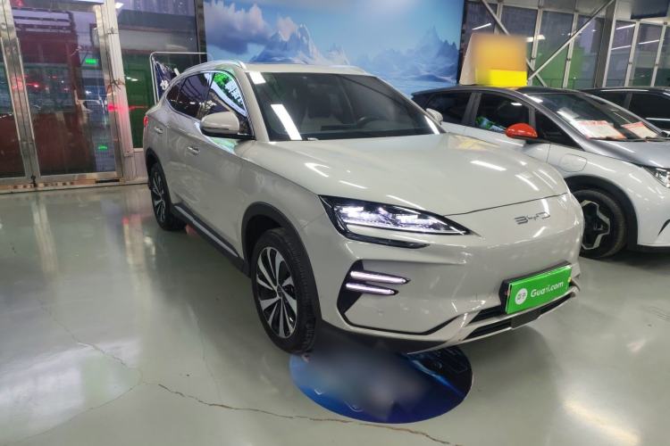 Used BYD Song PLUS New Energy 2023 Champion Edition EV 520KM Luxury Model Front Right 45 Deg