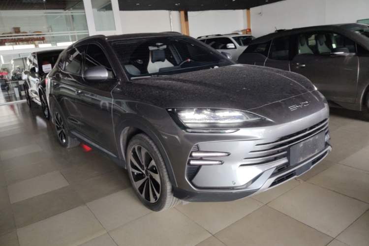 Used BYD Song PLUS New Energy 2023 Champion Edition DM-i 110KM Flagship Model Front Right 45 Deg