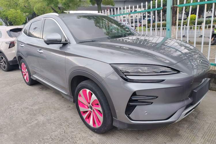 Used BYD Song PLUS New Energy 2023 Champion Edition EV 605KM Flagship PLUS Front Right 45 Deg