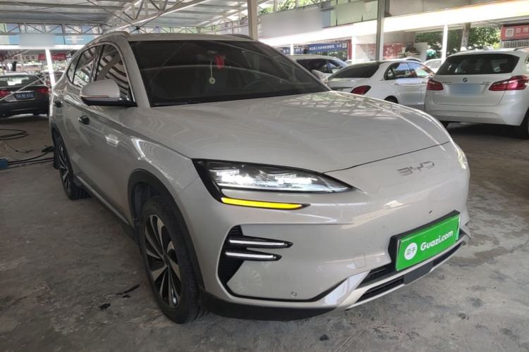 Used BYD Song PLUS New Energy 2023 Champion Edition EV 520KM Prestige Model Front Right 45 Deg