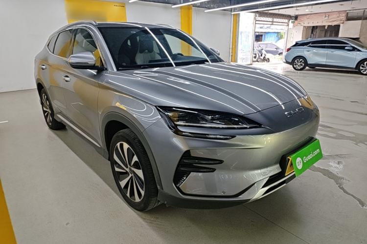 Used BYD Song PLUS New Energy 2023 Champion Edition EV 520KM Luxury Model Front Right 45 Deg