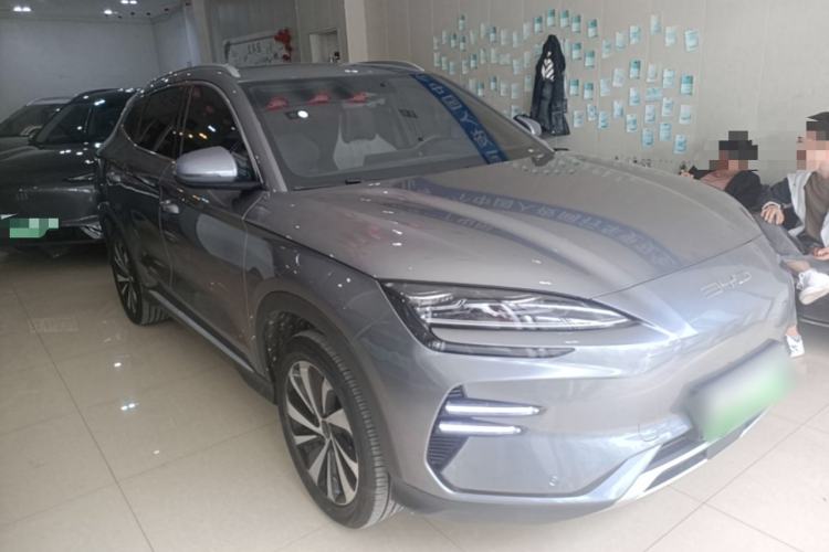 Used BYD Song PLUS New Energy 2023 Champion Edition EV 520KM Luxury Model Front Right 45 Deg