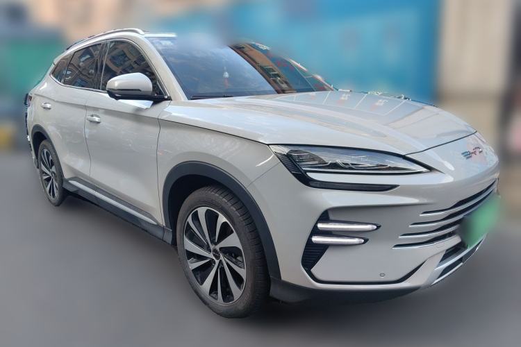 Used BYD Song PLUS New Energy 2023 Champion Edition DM-i 110KM Flagship Model Front Right 45 Deg