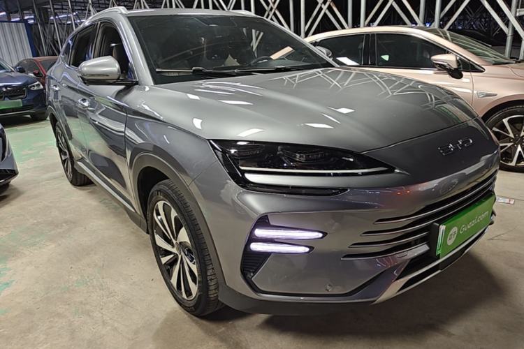 Used BYD Song PLUS New Energy 2023 Champion Edition DM-i 110KM Flagship Model Front Right 45 Deg