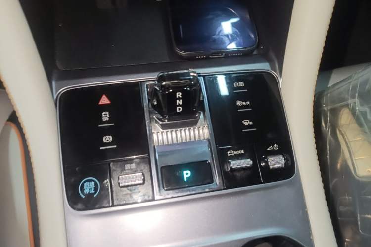 Used BYD Song PLUS New Energy 2023 Champion Edition EV 520KM Prestige Model Gear Lever