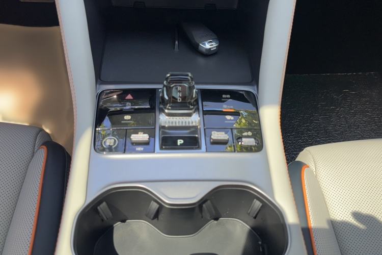 Used BYD Song PLUS New Energy 2023 Champion Edition DM-i 110KM Flagship PLUS Gear Lever
