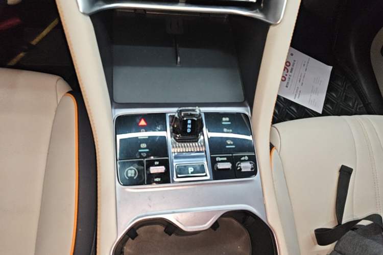 Used BYD Song PLUS New Energy 2023 Champion Edition DM-i 110KM Flagship Model Gear Lever