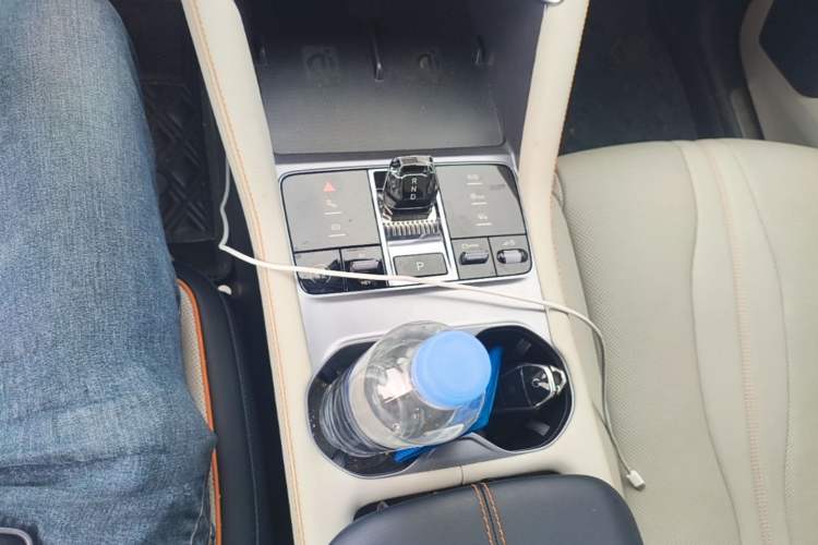 Used BYD Song PLUS New Energy 2023 Champion Edition DM-i 150KM Flagship PLUS Gear Lever