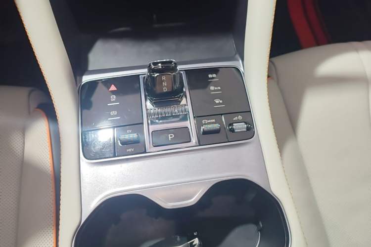 Used BYD Song PLUS New Energy 2023 Champion Edition DM-i 110KM Flagship PLUS Gear Lever