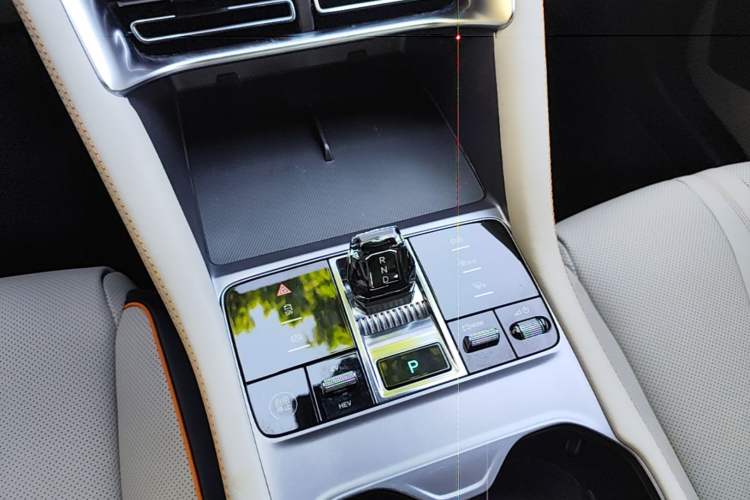 Used BYD Song PLUS New Energy 2023 Champion Edition DM-i 110KM Flagship PLUS Gear Lever
