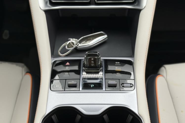 Used BYD Song PLUS New Energy 2023 Champion Edition DM-i 110KM Flagship Model Gear Lever