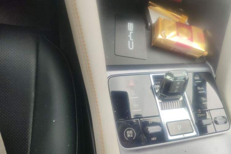 Used BYD Song PLUS New Energy 2023 Champion Edition DM-i 110KM Flagship PLUS Gear Lever