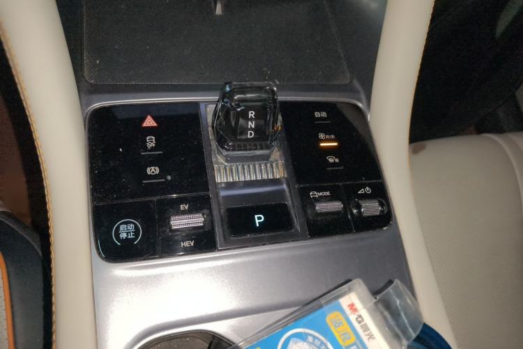 Used BYD Song PLUS New Energy 2023 Champion Edition DM-i 110KM Flagship PLUS Gear Lever