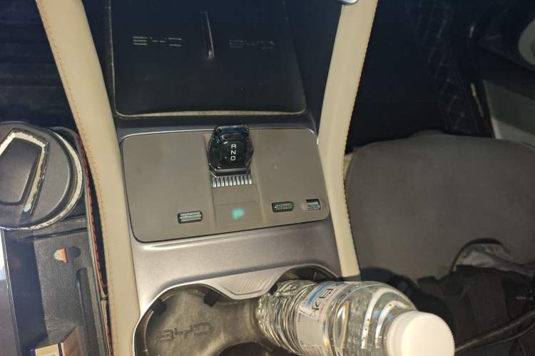 Used BYD Song PLUS New Energy 2023 Champion Edition DM-i 110KM Flagship PLUS Gear Lever