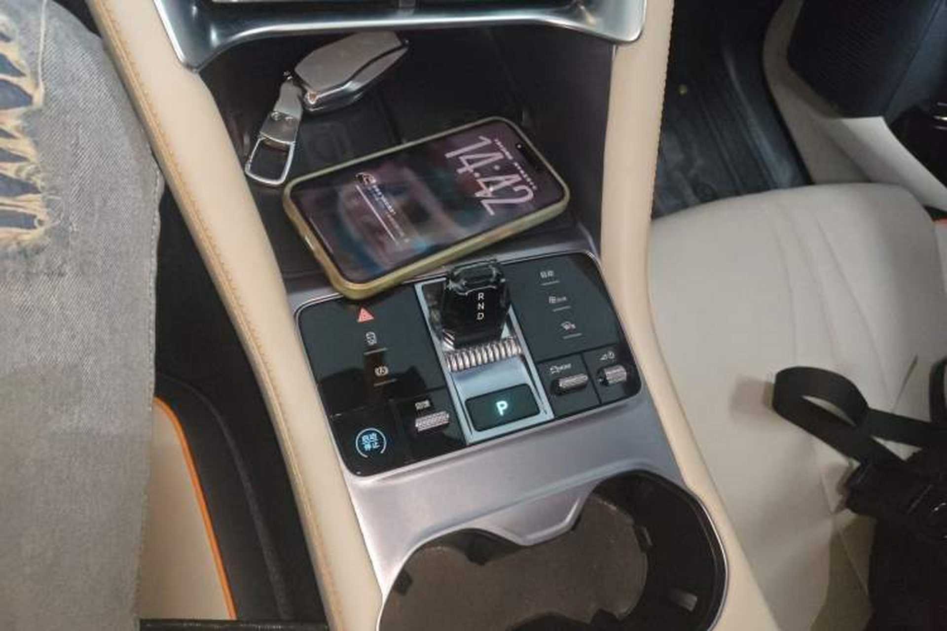 Used BYD Song PLUS New Energy 2023 Champion Edition EV 520KM Prestige Model Gear Lever