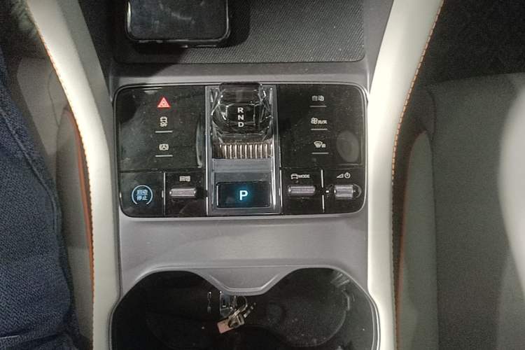 Used BYD Song PLUS New Energy 2023 Champion Edition EV 520KM Prestige Model Gear Lever