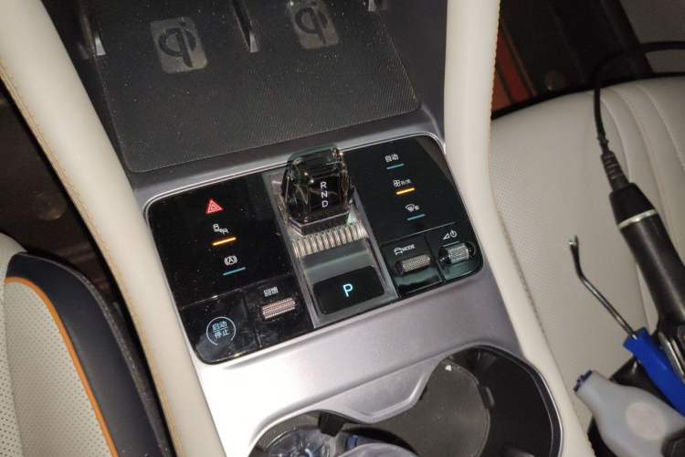 Used BYD Song PLUS New Energy 2023 Champion Edition EV 520KM Flagship Model Gear Lever