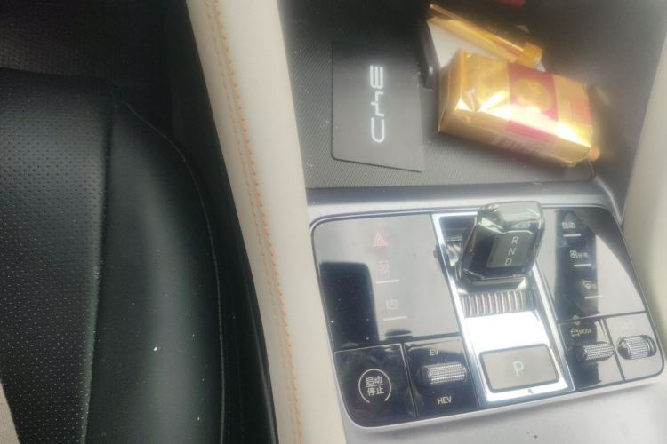 Used BYD Song PLUS New Energy 2023 Champion Edition DM-i 110KM Flagship PLUS Gear Lever