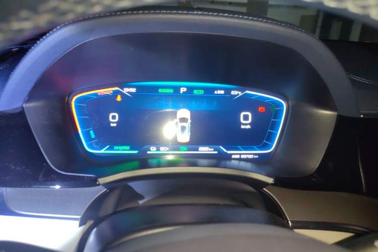 Used BYD Song PLUS New Energy 2023 Champion Edition EV 520KM Prestige Model Instrument Cluster