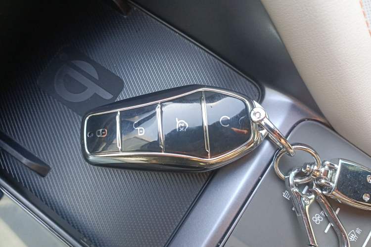 Used BYD Song PLUS New Energy 2023 Champion Edition DM-i 150KM Flagship PLUS Interior 1