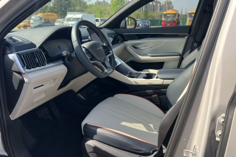 Used BYD Song PLUS New Energy 2023 Champion Edition DM-i 110KM Flagship PLUS Interior 2