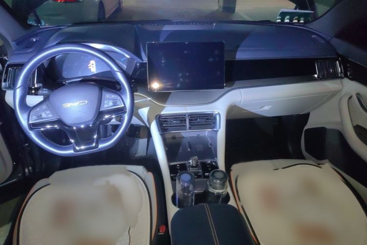 Used BYD Song PLUS New Energy 2023 Champion Edition EV 520KM Prestige Model Interior 2