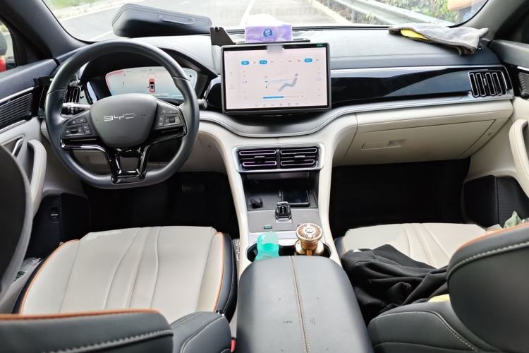 Used BYD Song PLUS New Energy 2023 Champion Edition EV 520KM Prestige Model Interior 2