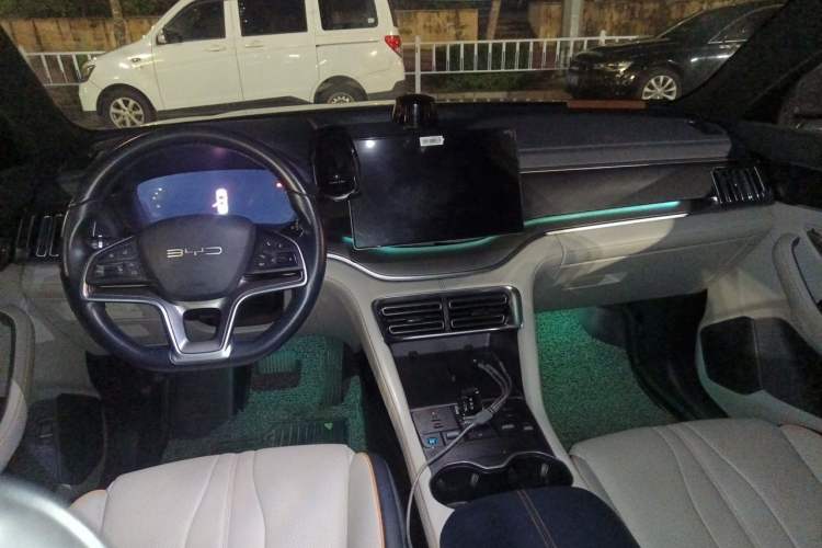 Used BYD Song PLUS New Energy 2023 Champion Edition DM-i 110KM Flagship PLUS Interior 2